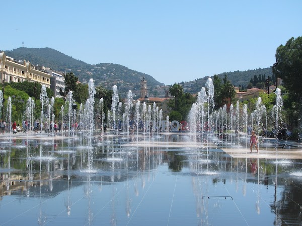 Place Massena 3