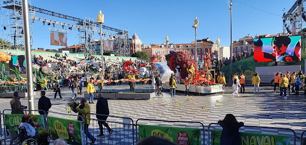 Place Massena 2