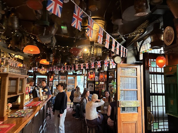 The Churchill Arms, Kensington 5