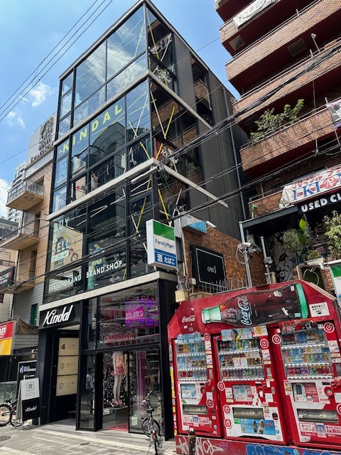 kindal shinsaibashi amerikamura second hand store 1