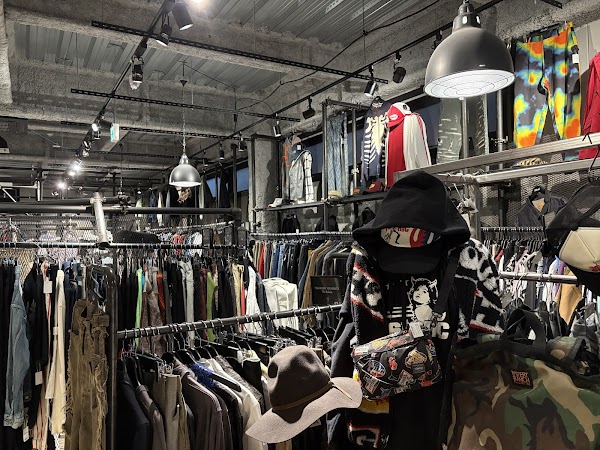 kindal shinsaibashi amerikamura second hand store 5