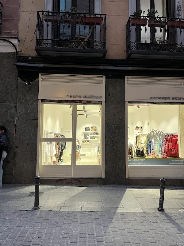 Neare Clothes Vintage Shop 1