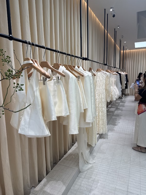 HUONG Boutique 3
