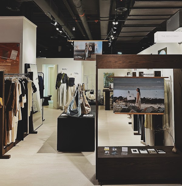 THE WES STUDIO, The Starhill