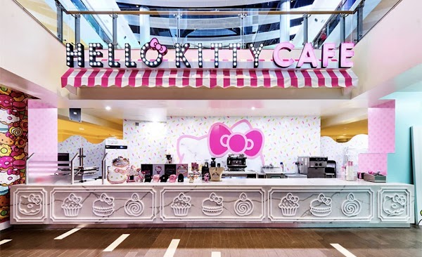 Hello Kitty Cafe 1