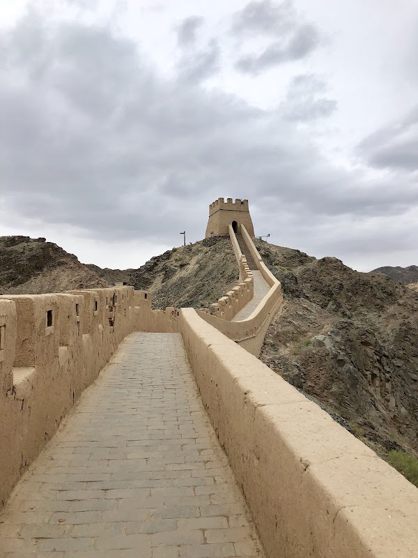 Overhanging Great Wall