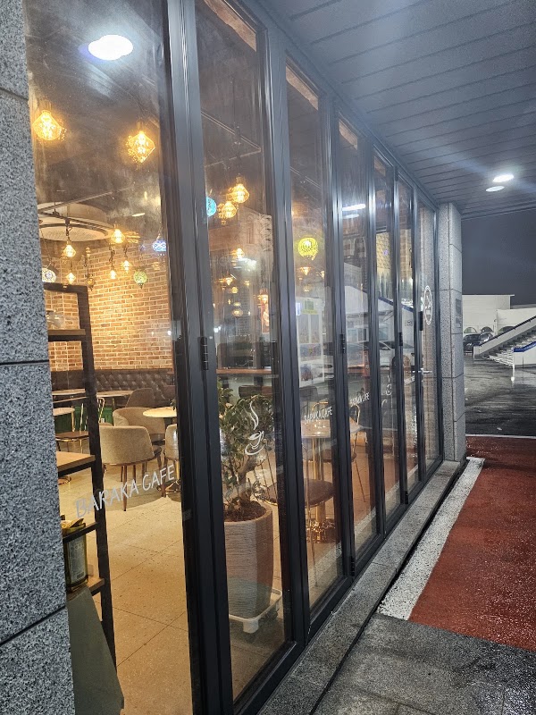 Baraka Cafe 1