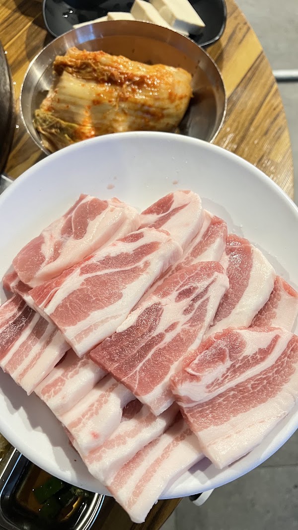 무쇠김치삼겹 홍대점 3