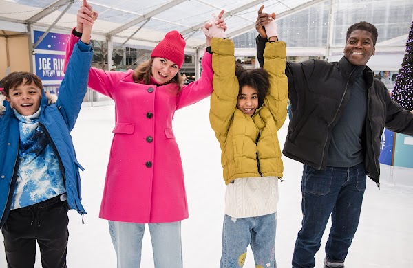 Ice Rink Canary Wharf 1