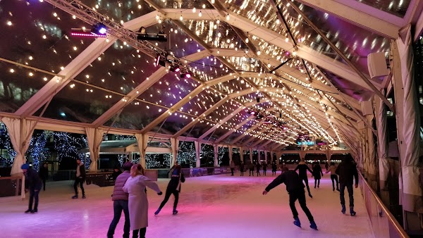 Ice Rink Canary Wharf 3