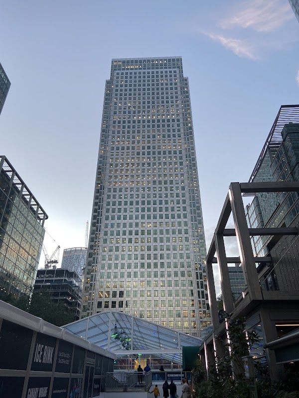 Ice Rink Canary Wharf 2
