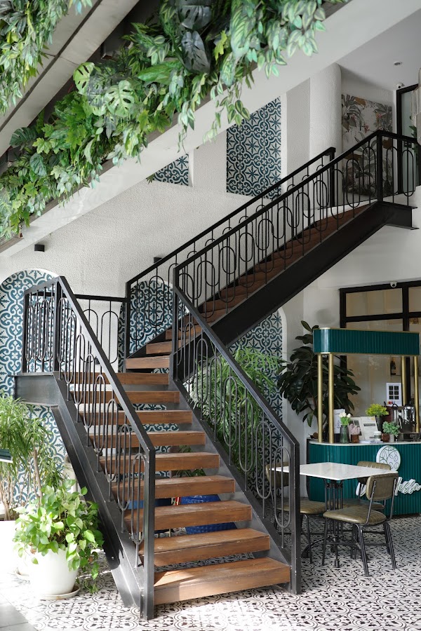 La Condessa Cafe and Lounge 3