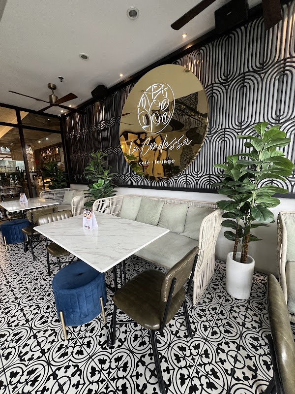 La Condessa Cafe and Lounge 2