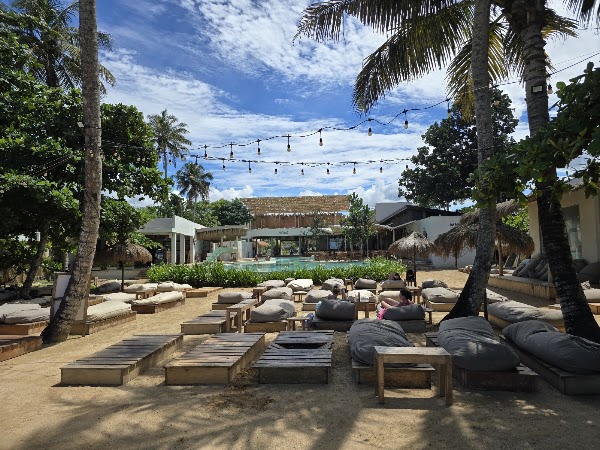 Kai Beach Pool Club 2