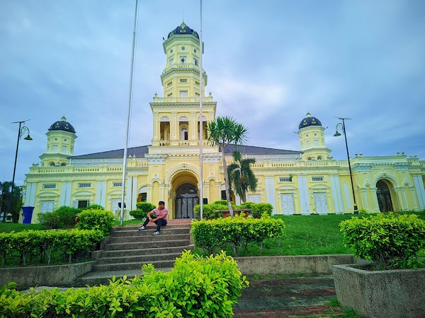Sultan Abu Bakar Mosque (State Mosque)