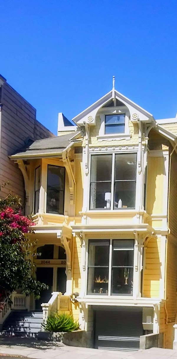 Cow Hollow