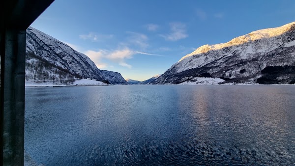 Lustrafjorden 4