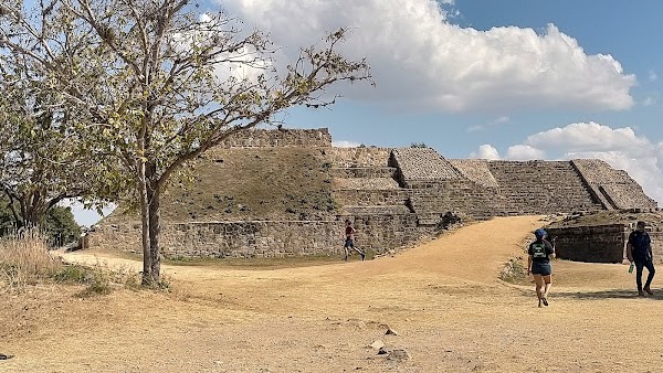 Monte Albán 2