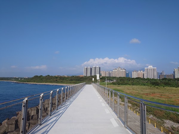 Danhai Seawall