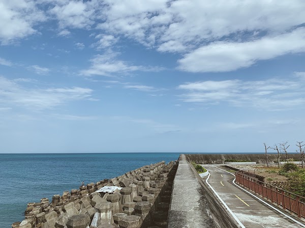 Danhai Seawall 3