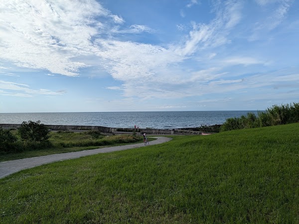 Danhai Seawall 2