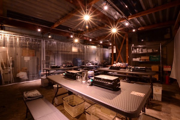 牡蠣ひよっこ商店の牡蠣小屋