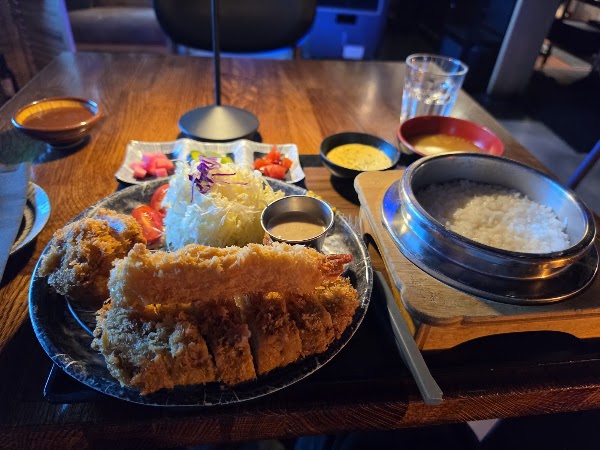 Ton Shou Premium Katsu & Izakaya 4