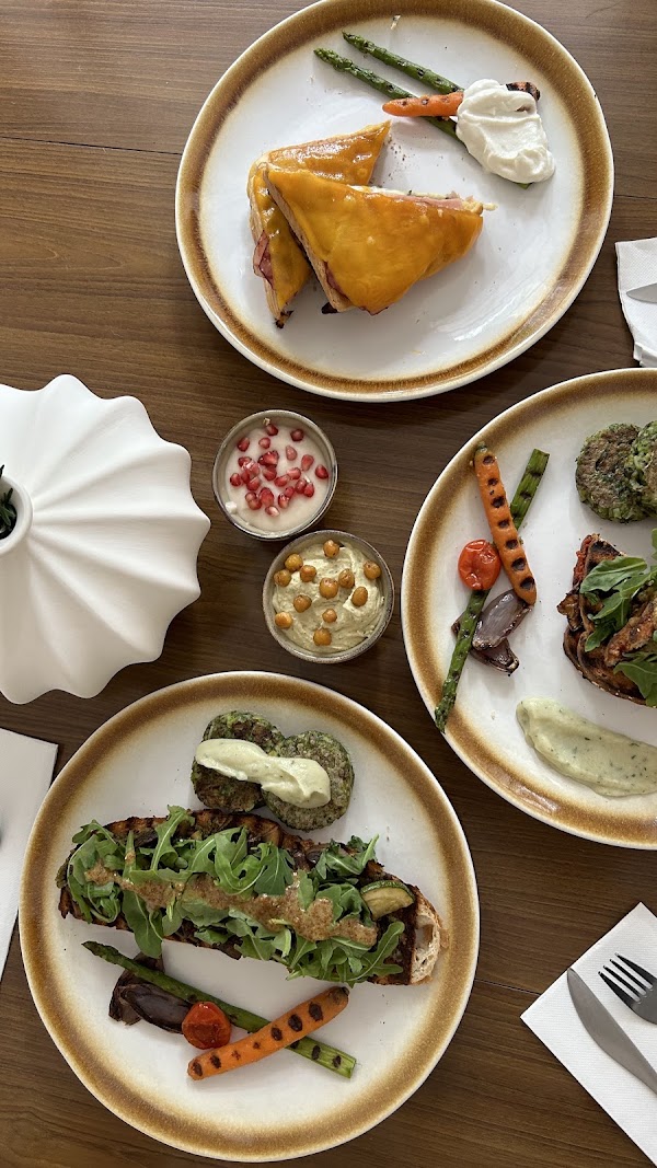 Rosi. Café & more | specialty coffee, brunches & pastries 5