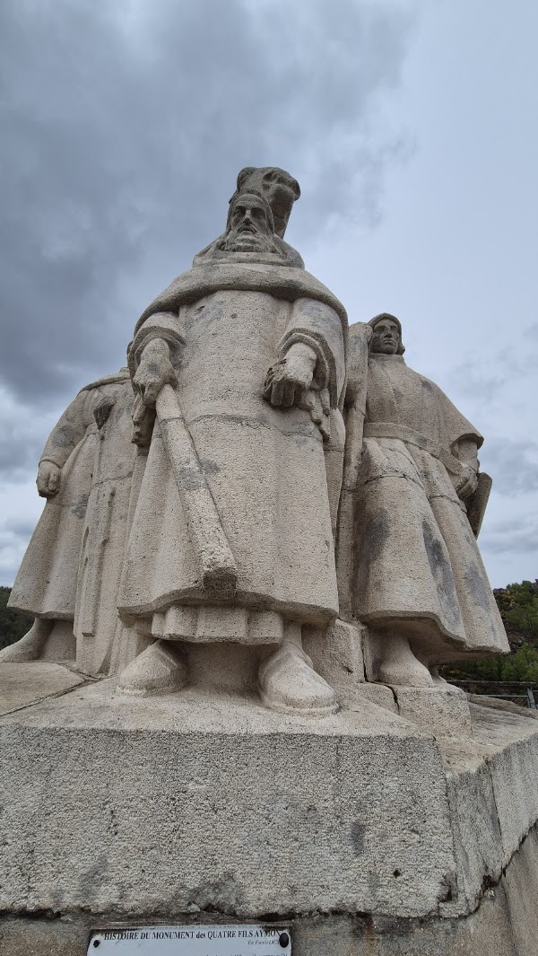 Ruines de la Forteresse de Château-Regnault