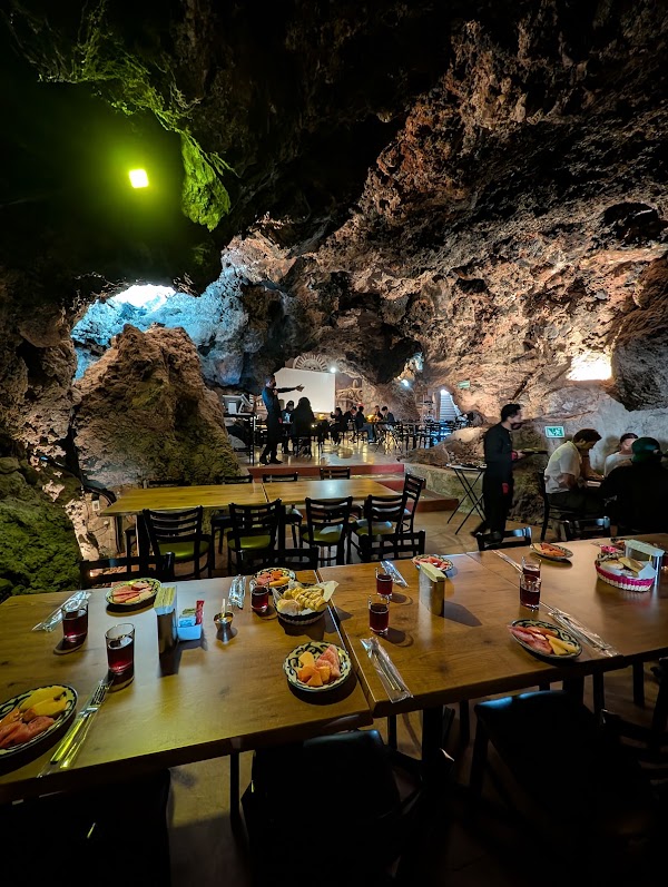 Restaurante Cueva Obsidiana