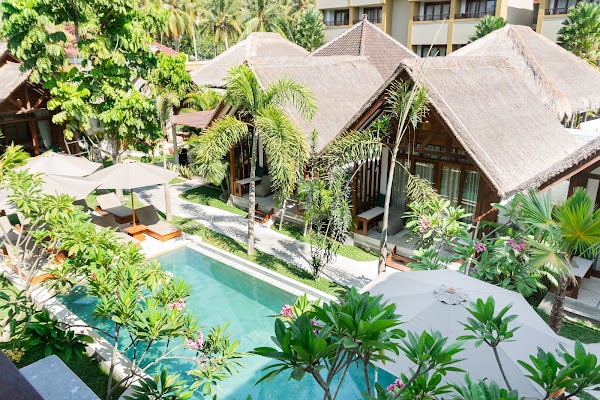 LMBK Surf House