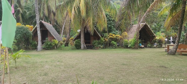 Kokonut hut retreat 1