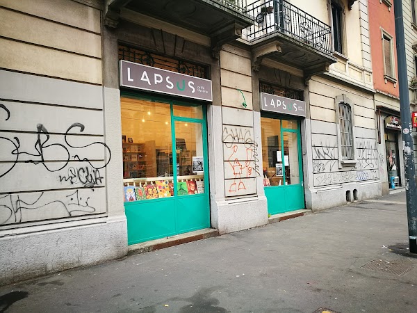 Lapsus Cafe, Library
