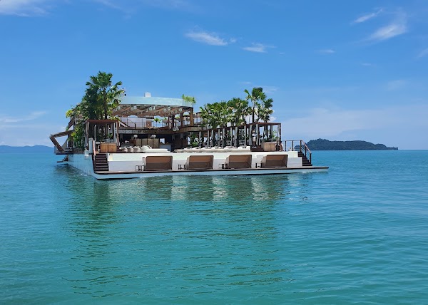 Yona Beach Club 2