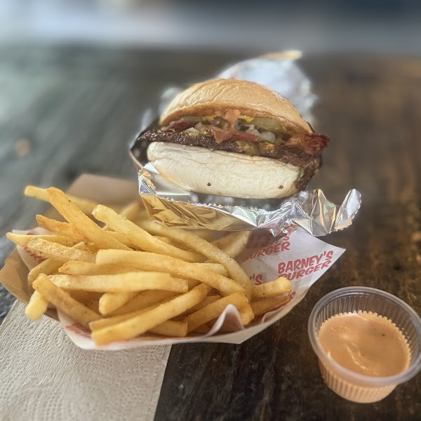 Barney’s Burger Joint Sukhumvit 23 5