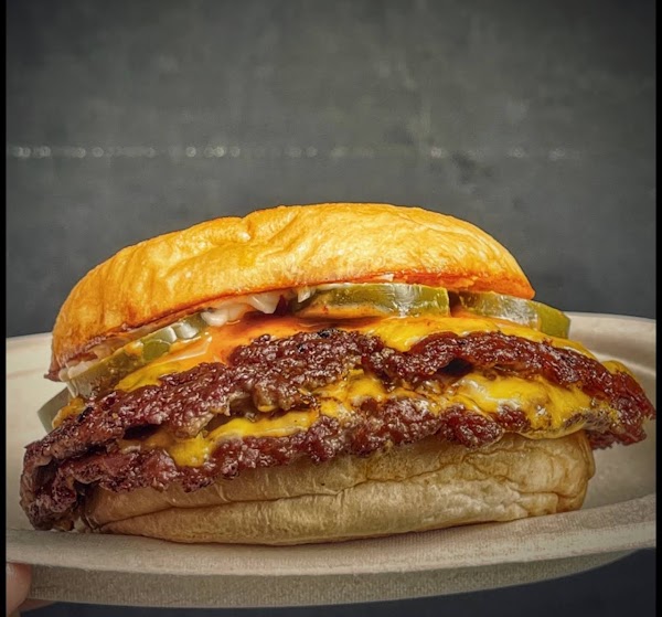 Barney’s Burger Joint Sukhumvit 23 4