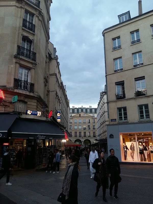 Rue Saint Denis 1