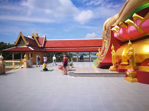 Big Buddha Temple (Wat Phra Yai) 4