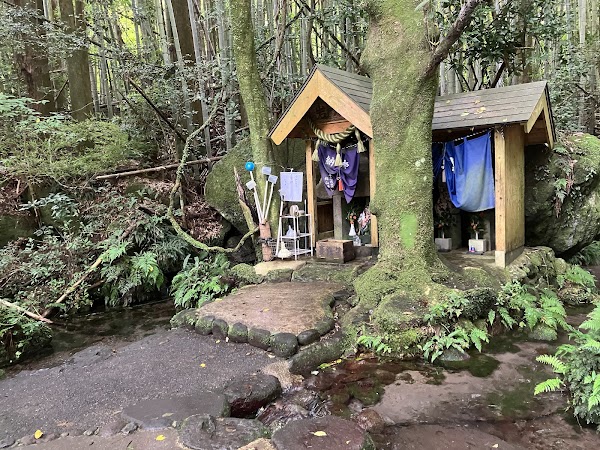 Iwado Shrine 4