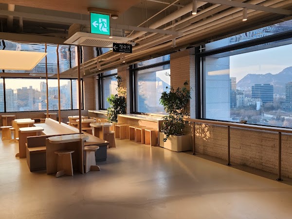 Observatory cafe 13F
