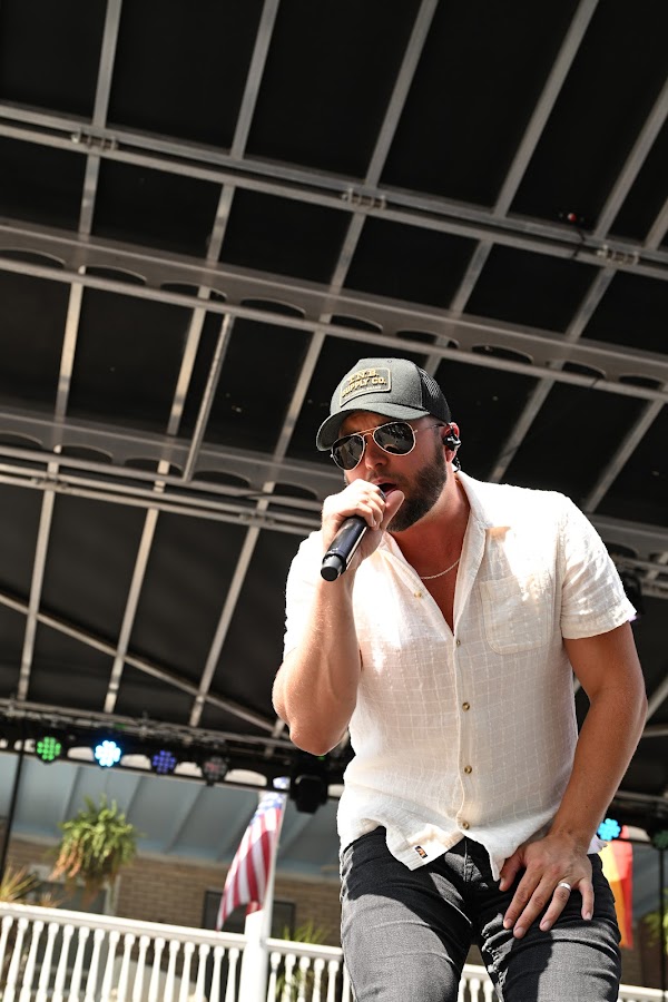 Summer Vibes Music Festival 1
