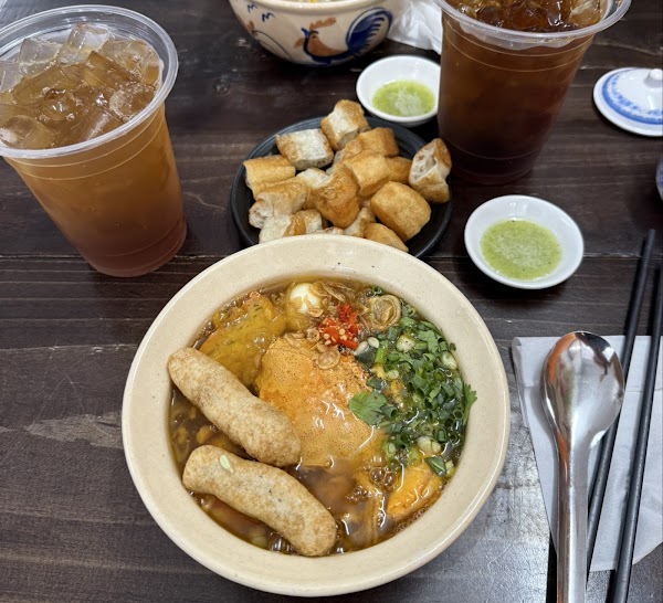 Bánh Canh Cua Cô Năm Loan 3