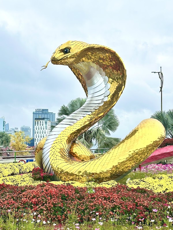 Phố đi bộ Bạch Đằng Đà Nẵng - Danang walking street