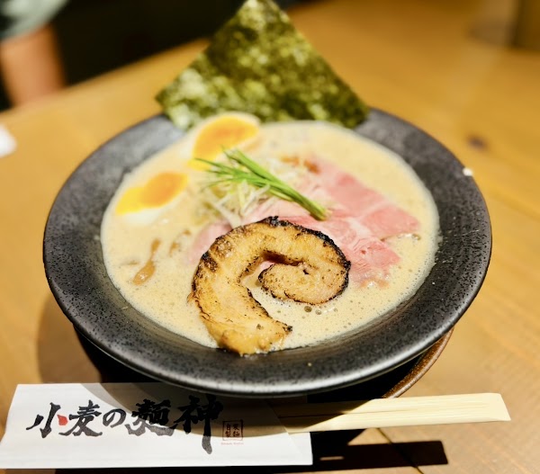 小麦の麺神 KITTE大阪店 3
