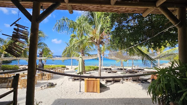 Koko's Beach Club & Restaurant 4