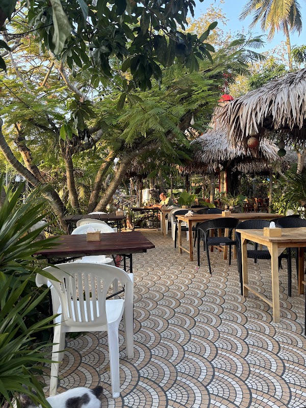 Miss Island Bakery kohmook& Restaurant
