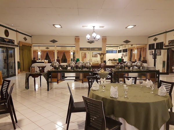 Bale Raos - The Sultan's Dishes