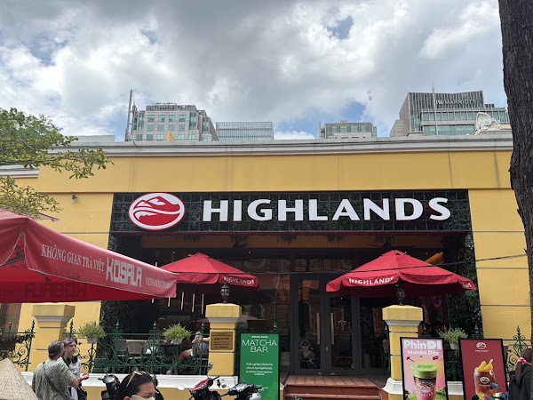 Highlands Central Post Office - Ho Chi Minh City 3