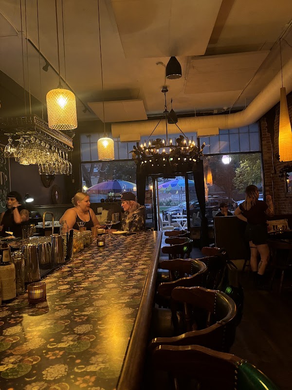 Dew Drop Inn 4