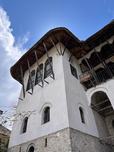 Skënduli House